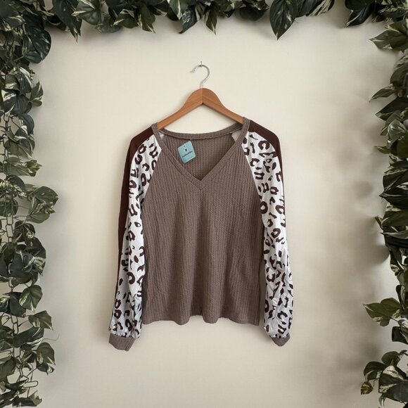 Bellanblue Waffle Knit Leopard Sleeve Crewneck Sweater Brown NWT Size S - Picture 1 of 8